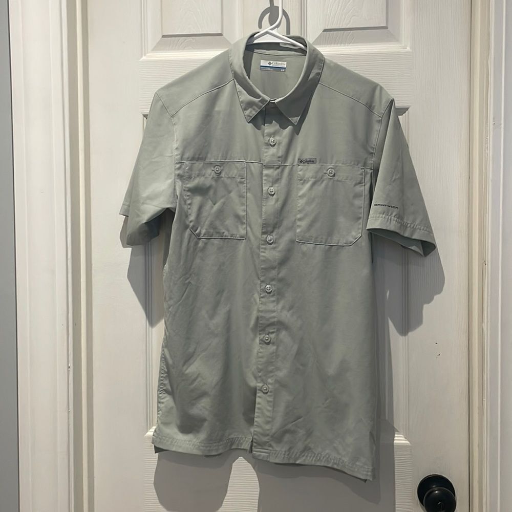 Columbia button down collared polo Omni-wick dry fit top SZ small
